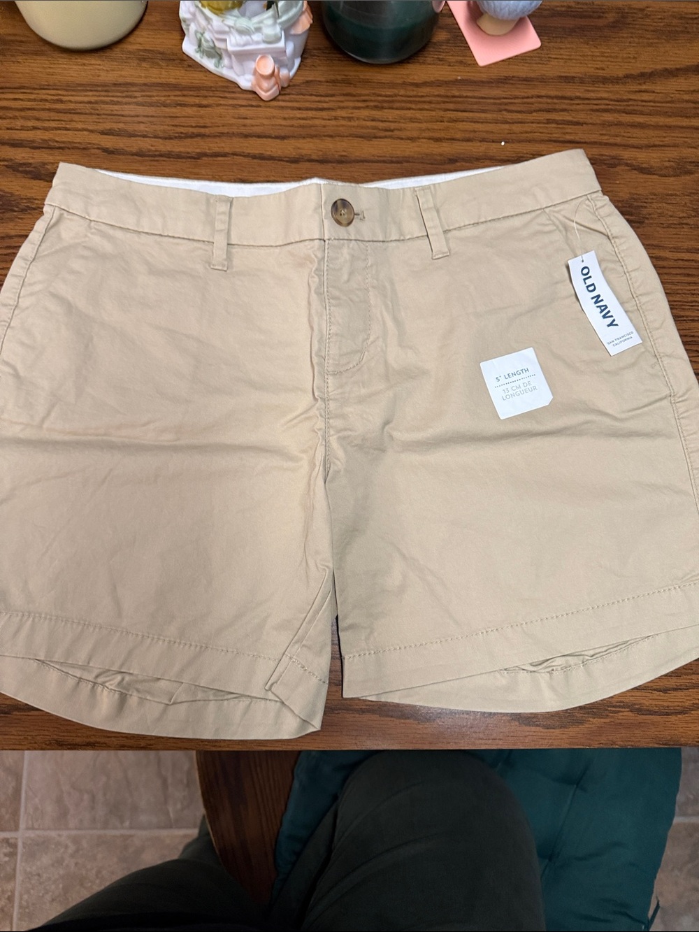 NWT Old Navy Women's Beige Khaki Bermuda Shorts in size 2